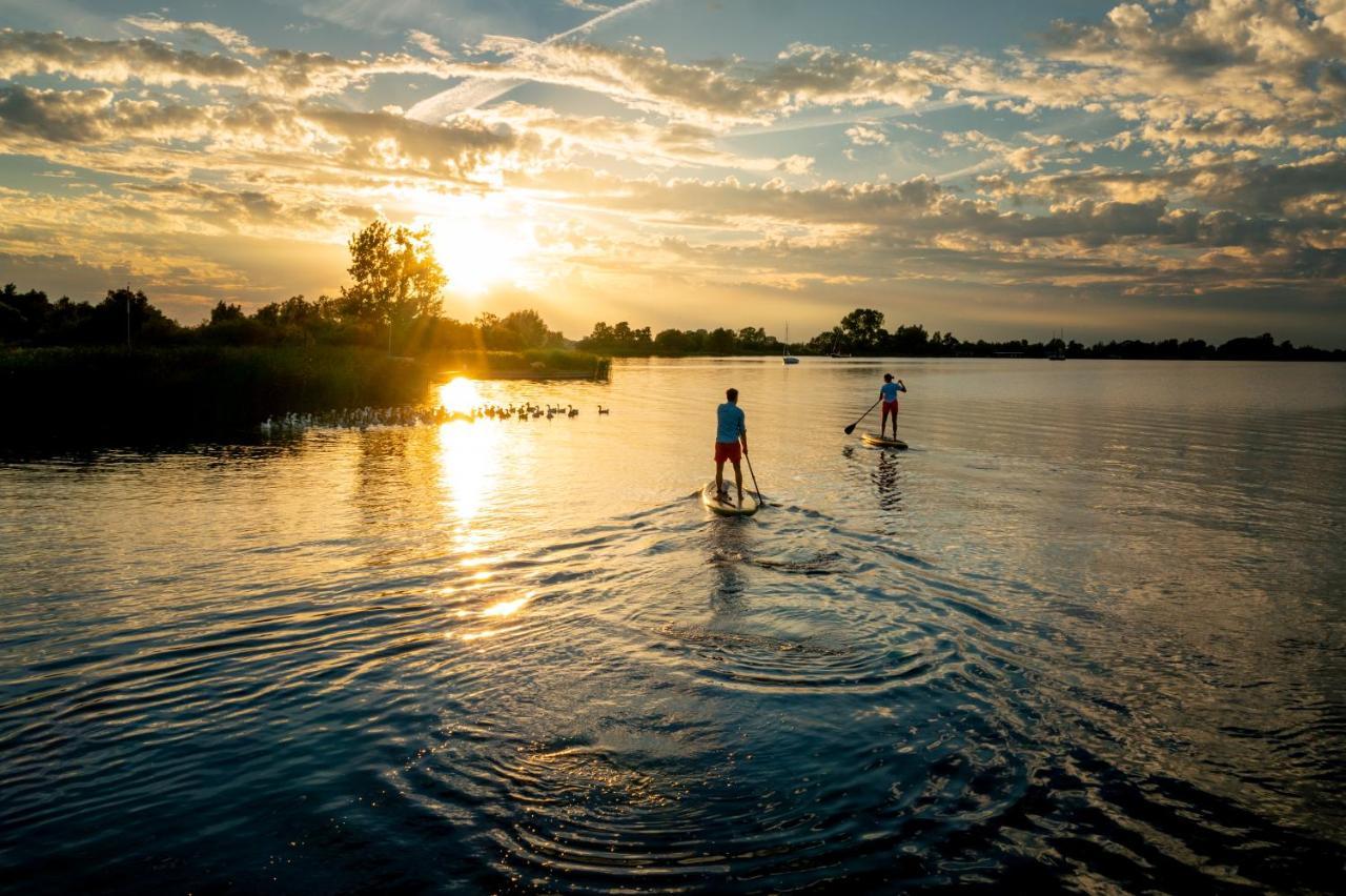 Pean-Buiten Waterlodges Nes  Esterno foto