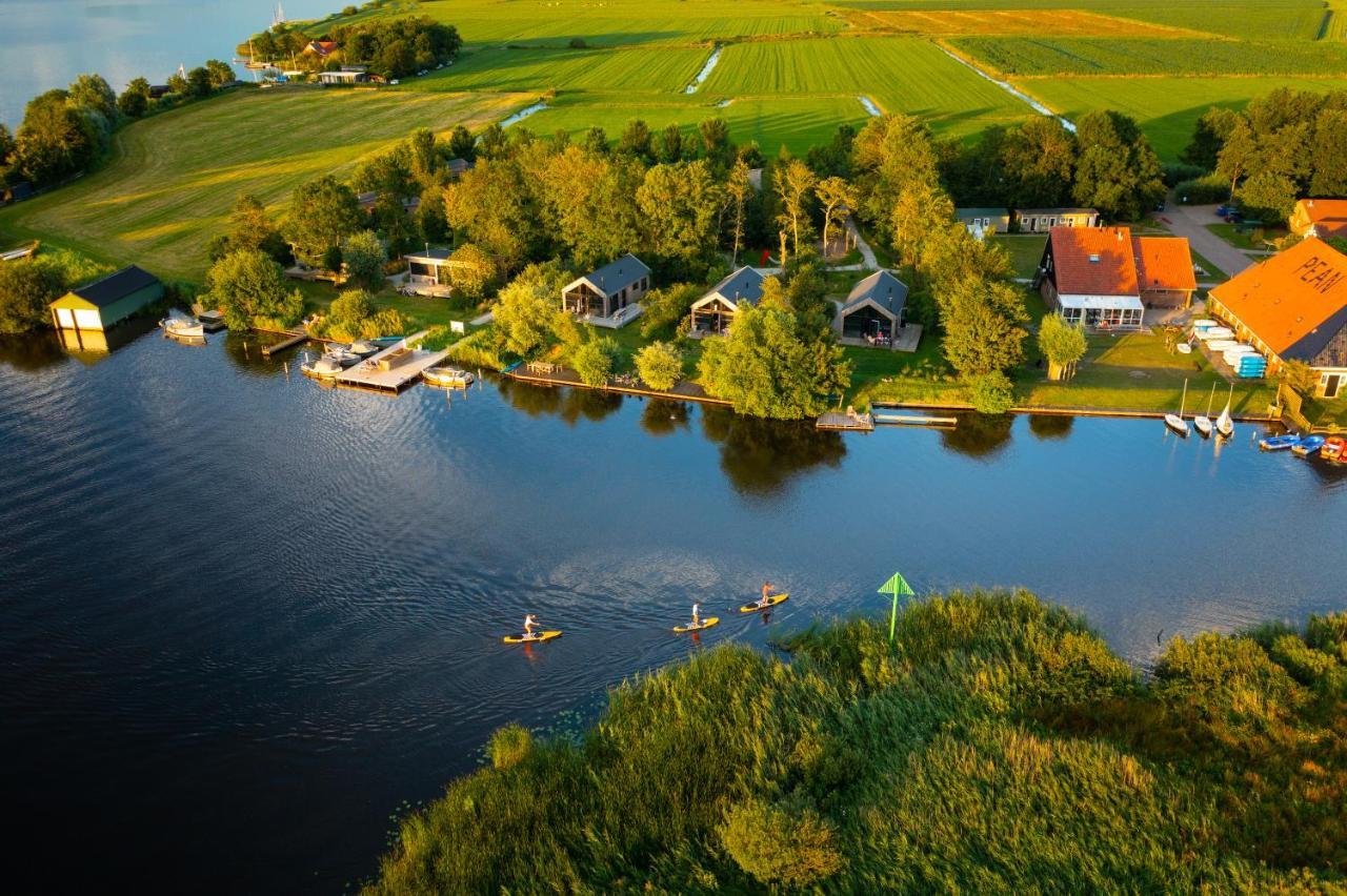 Pean-Buiten Waterlodges Nes  Esterno foto