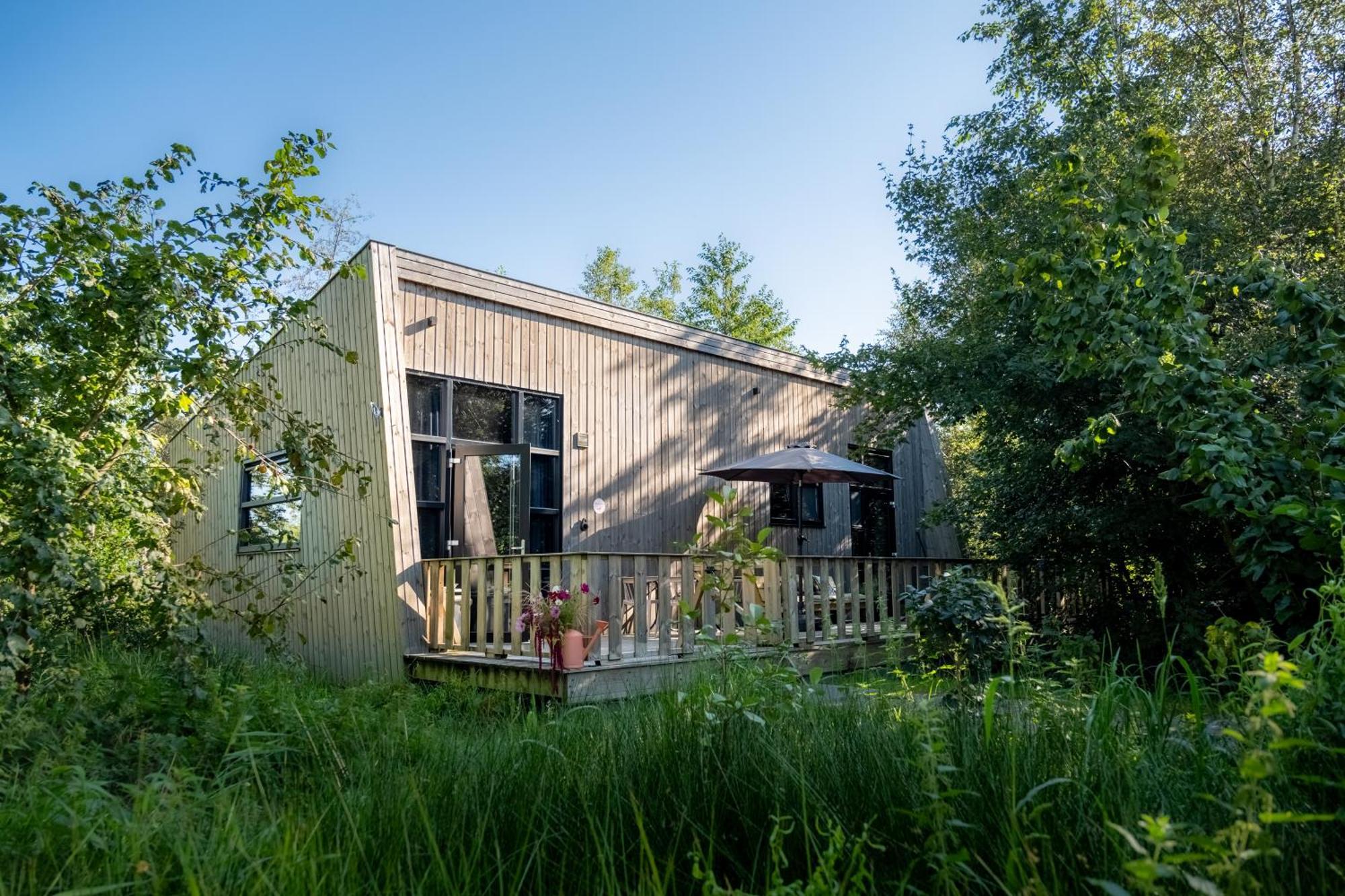 Pean-Buiten Waterlodges Nes  Esterno foto