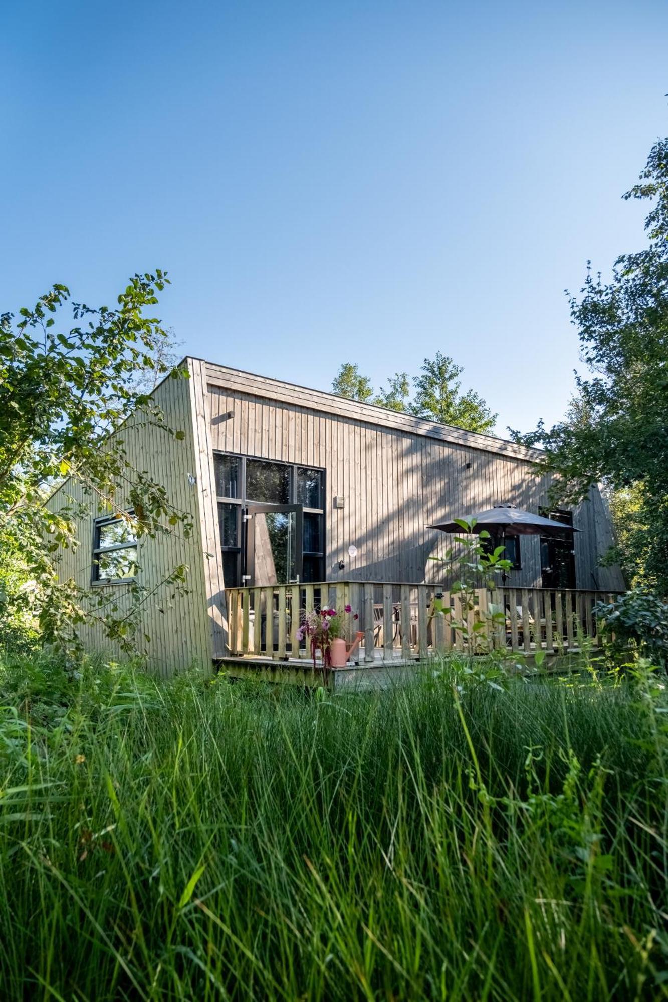 Pean-Buiten Waterlodges Nes  Esterno foto